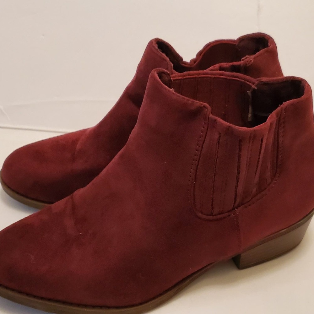 Ankle high boots size 8